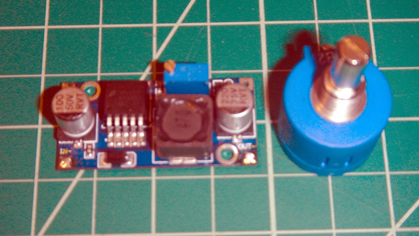 HW-411 DC-DC module with the LM2596 and a 10-turn potentiometer